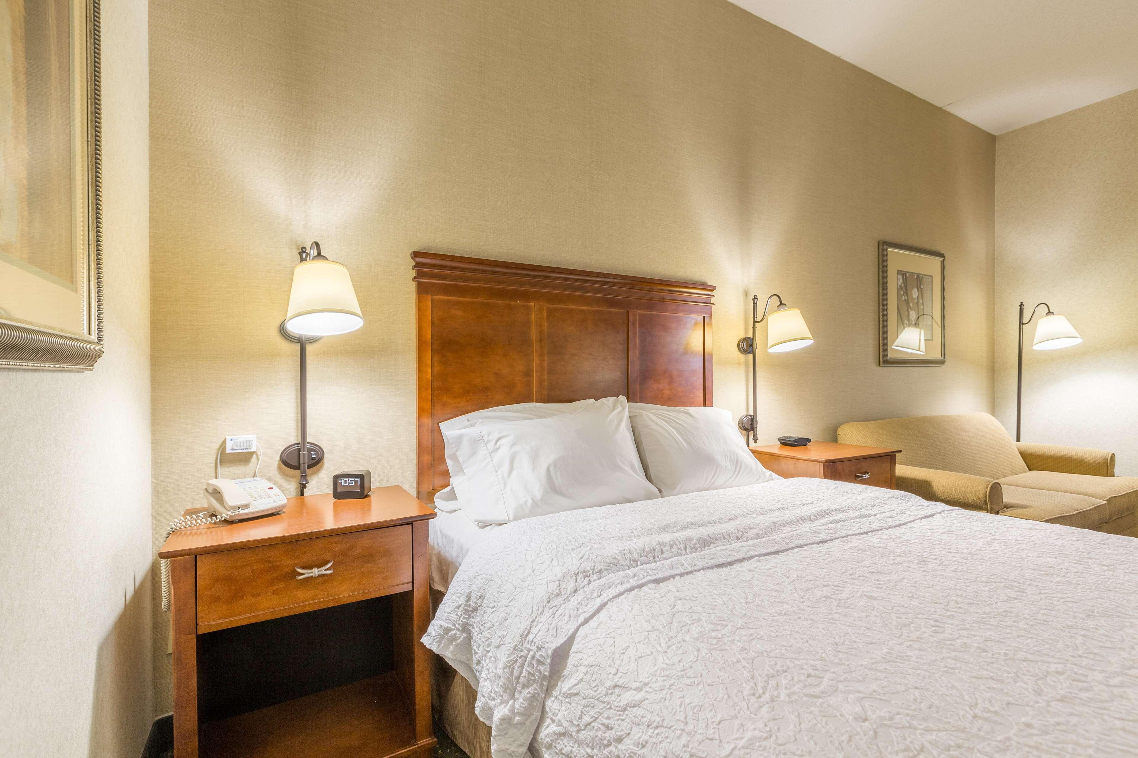 Hampton Inn Sidney Kültér fotó