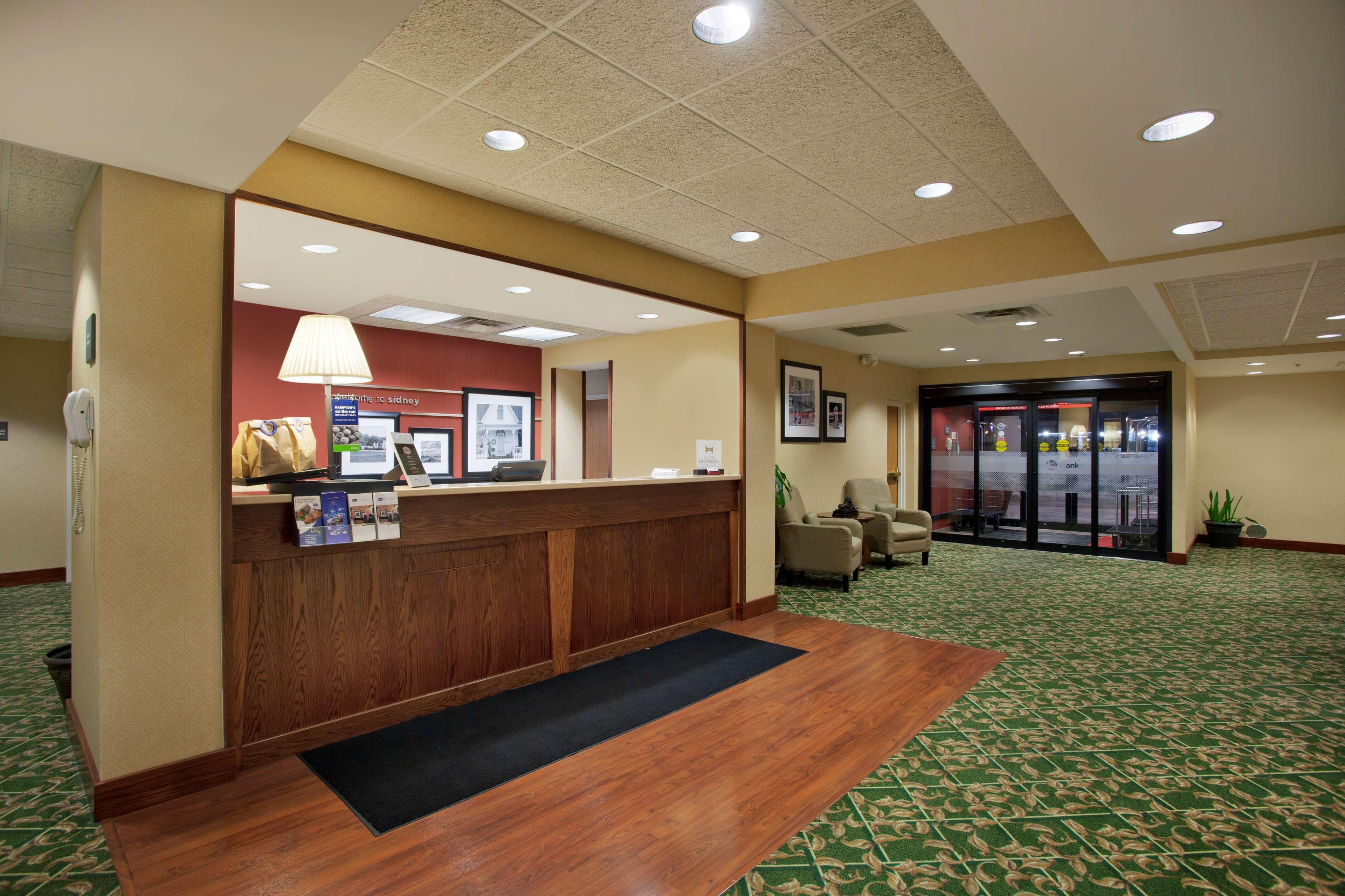 Hampton Inn Sidney Beltér fotó