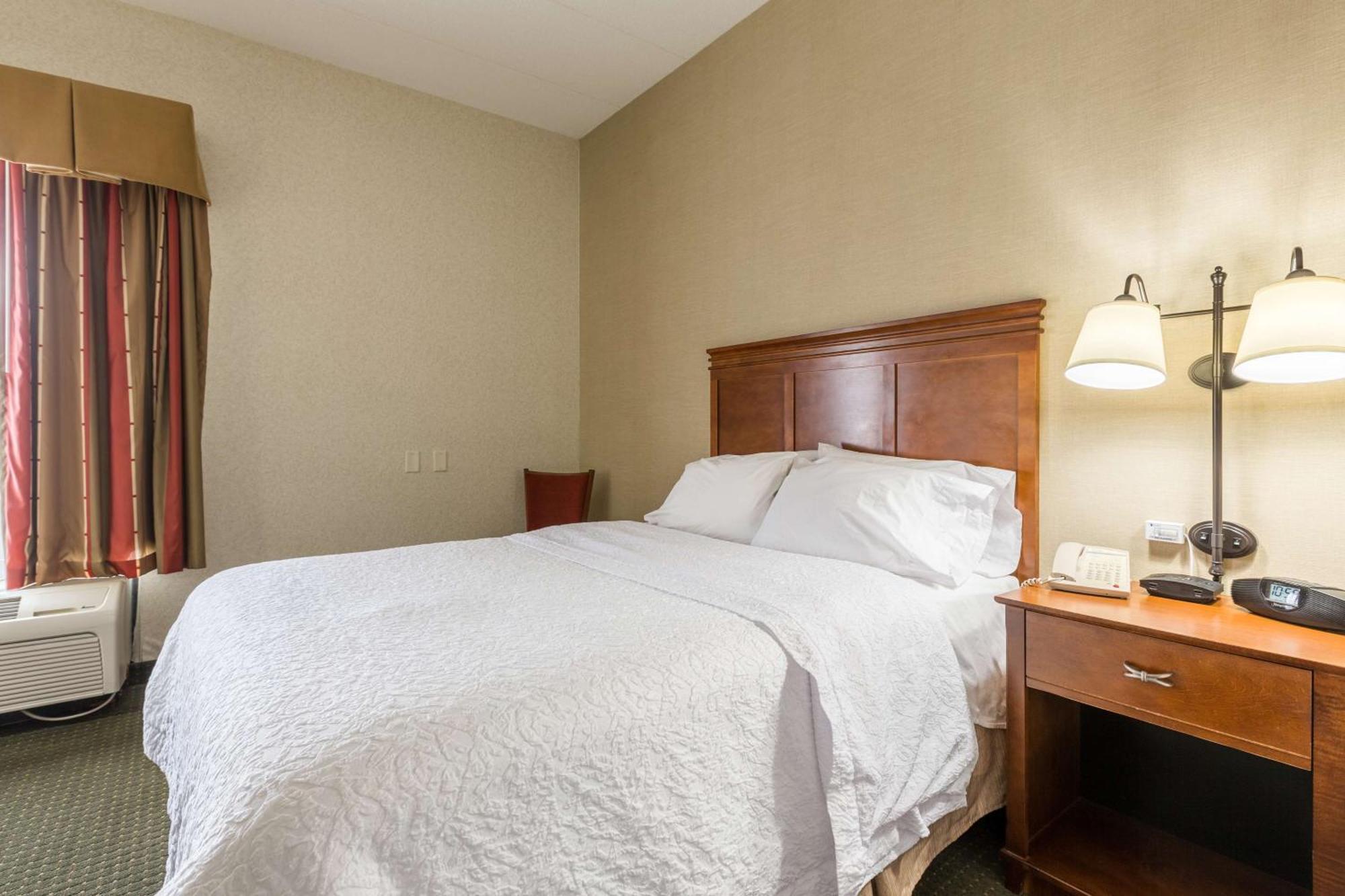 Hampton Inn Sidney Kültér fotó